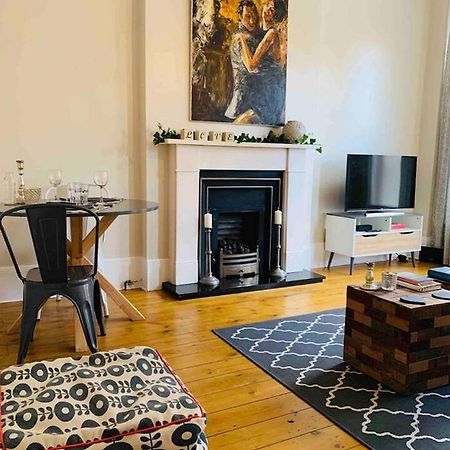 Luxury Fulham Flat With 5* Touches Nr River Thames Londra Exterior foto