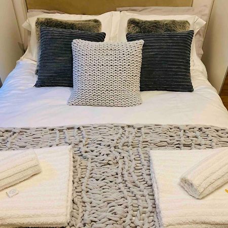 Luxury Fulham Flat With 5* Touches Nr River Thames Londra Exterior foto