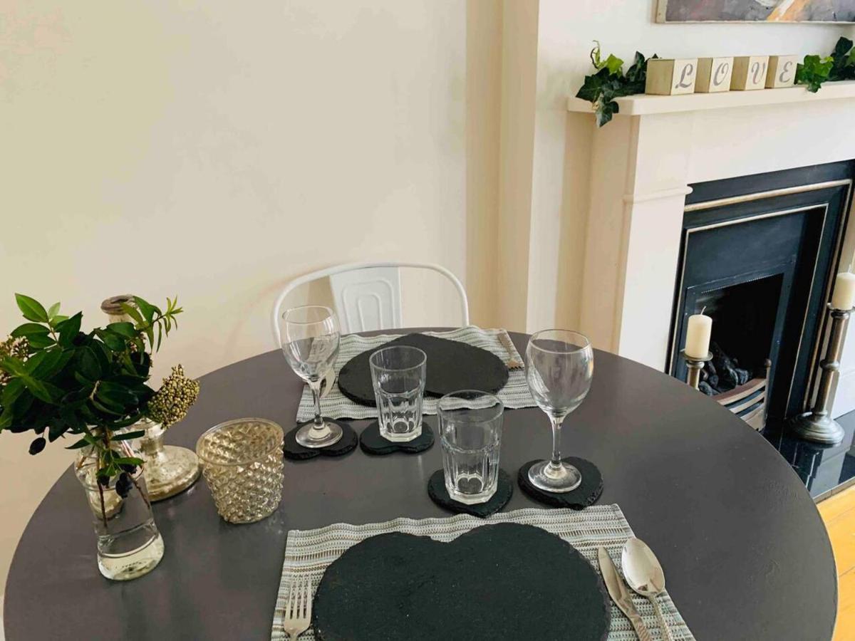 Luxury Fulham Flat With 5* Touches Nr River Thames Londra Exterior foto